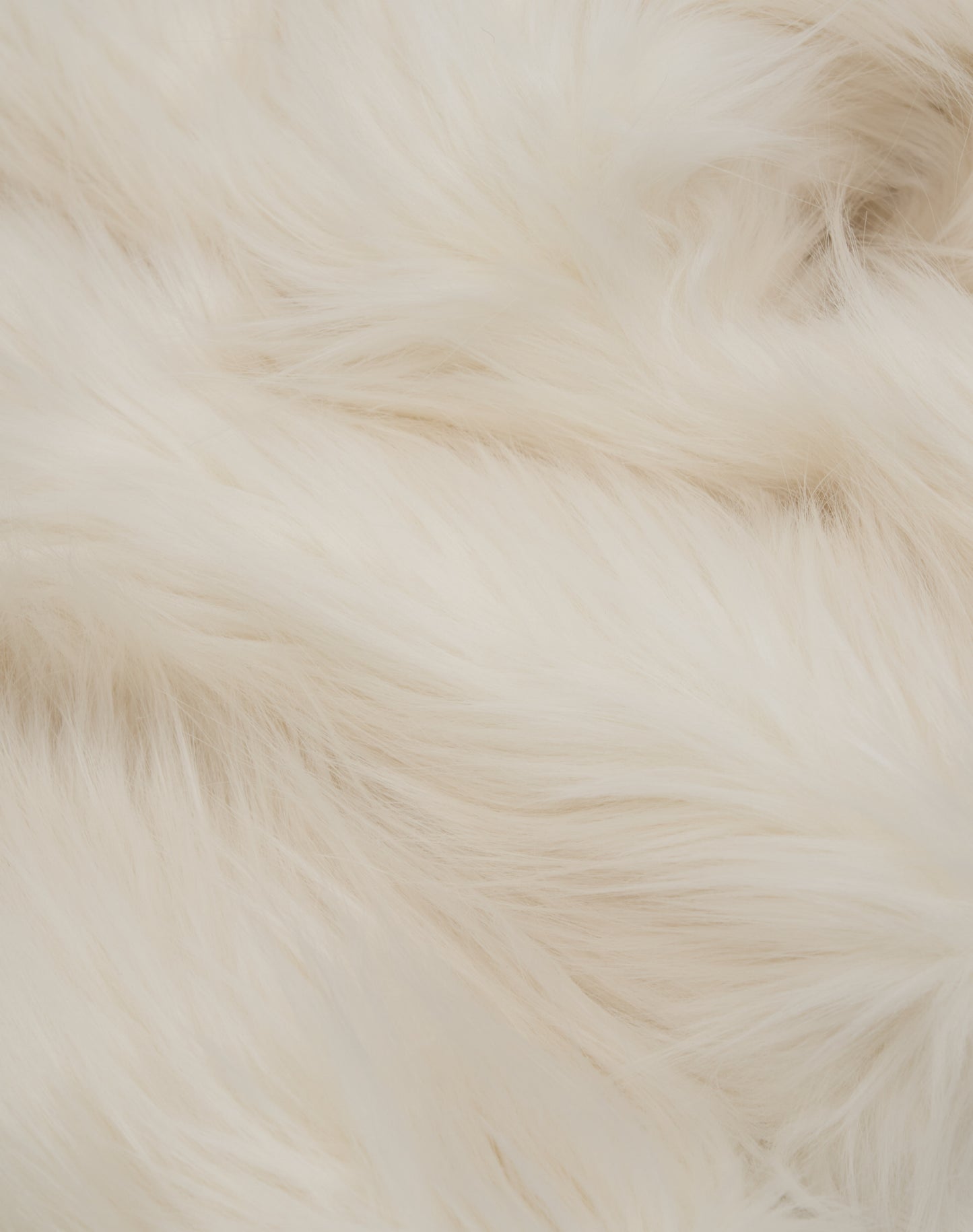 Pelliccia Sintetica con cappuccio oversize foderata in seta