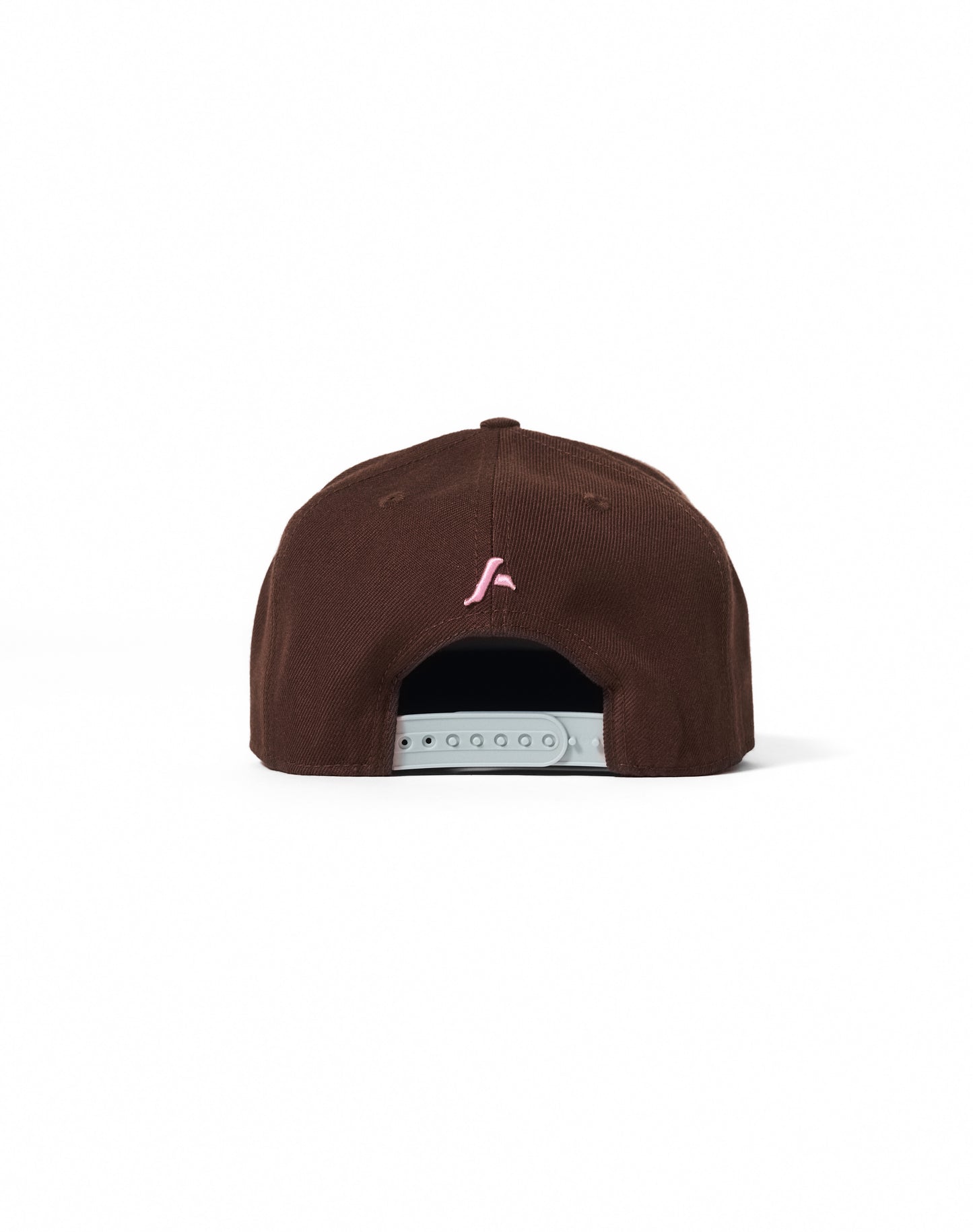 Cappello con ricami 3D