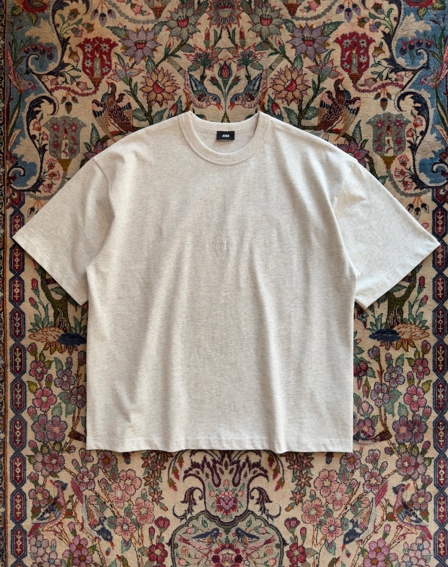 Maglia in 100% cotone con logo ricamato