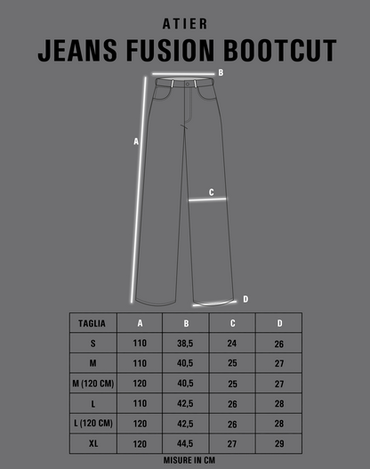 Jeans “Fusion Bootcut” in raw denim originale cimosato, ricamo e bottoni e rivetti in ottone logati