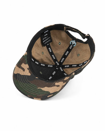 Cappello con ricamo a punto catenella e ricamo posteriore in 100% cotone