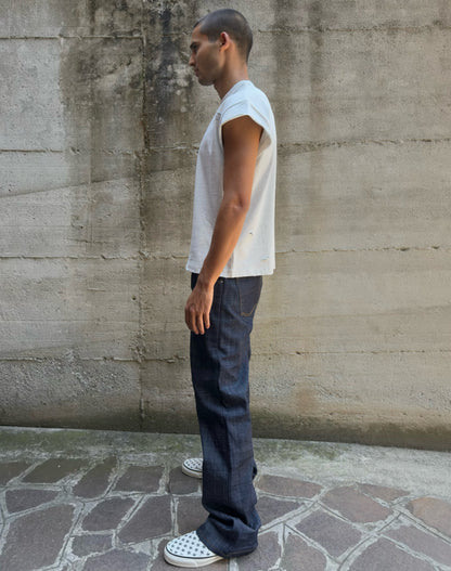 Maglia muscle in 100% cotone con logo ricamato e tagli/lacerature
