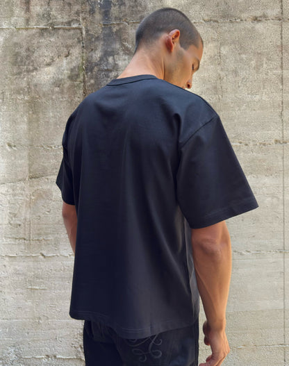 Maglia in 100% cotone con logo ricamato