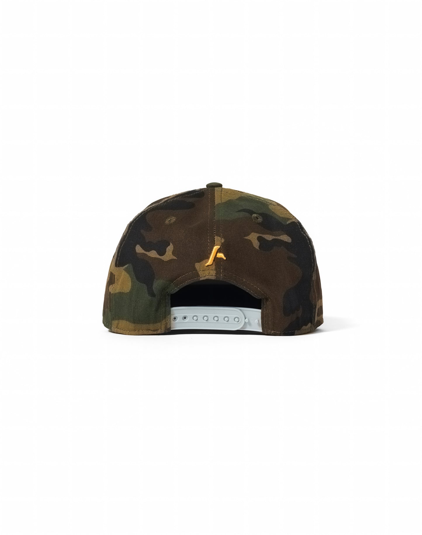 Cappello con ricami 3D
