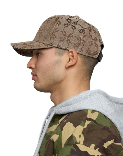 Cappello in tessuto ATIER con ricami e chiusura in vera pelle tamburellata