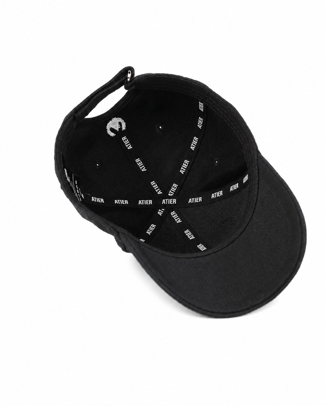 Cappello con ricamo a punto catenella e ricamo posteriore in misto lana