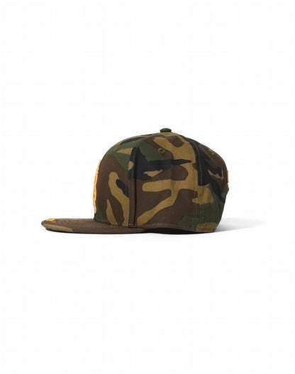 Cappello con ricami 3D