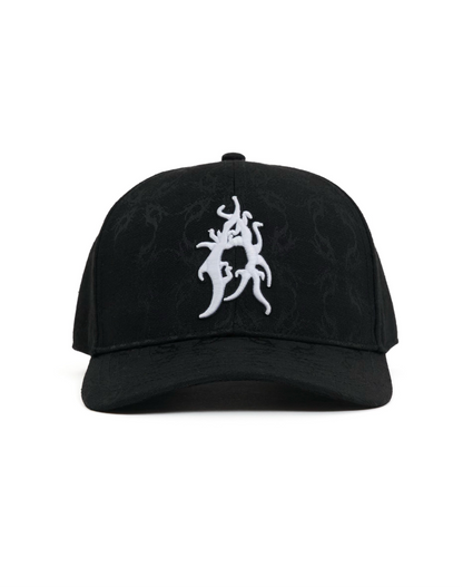 Cappello in tessuto ATIER con ricami e chiusura in vera pelle tamburellata